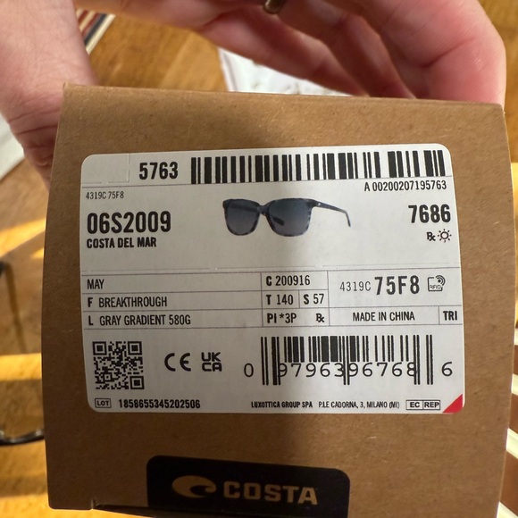 Costa May Polarized Sunglasses - Picture 2 of 9